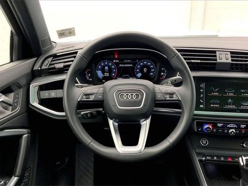 Certified 2025 Audi Q3 2.0T Premium w/ Convenience Package image 5