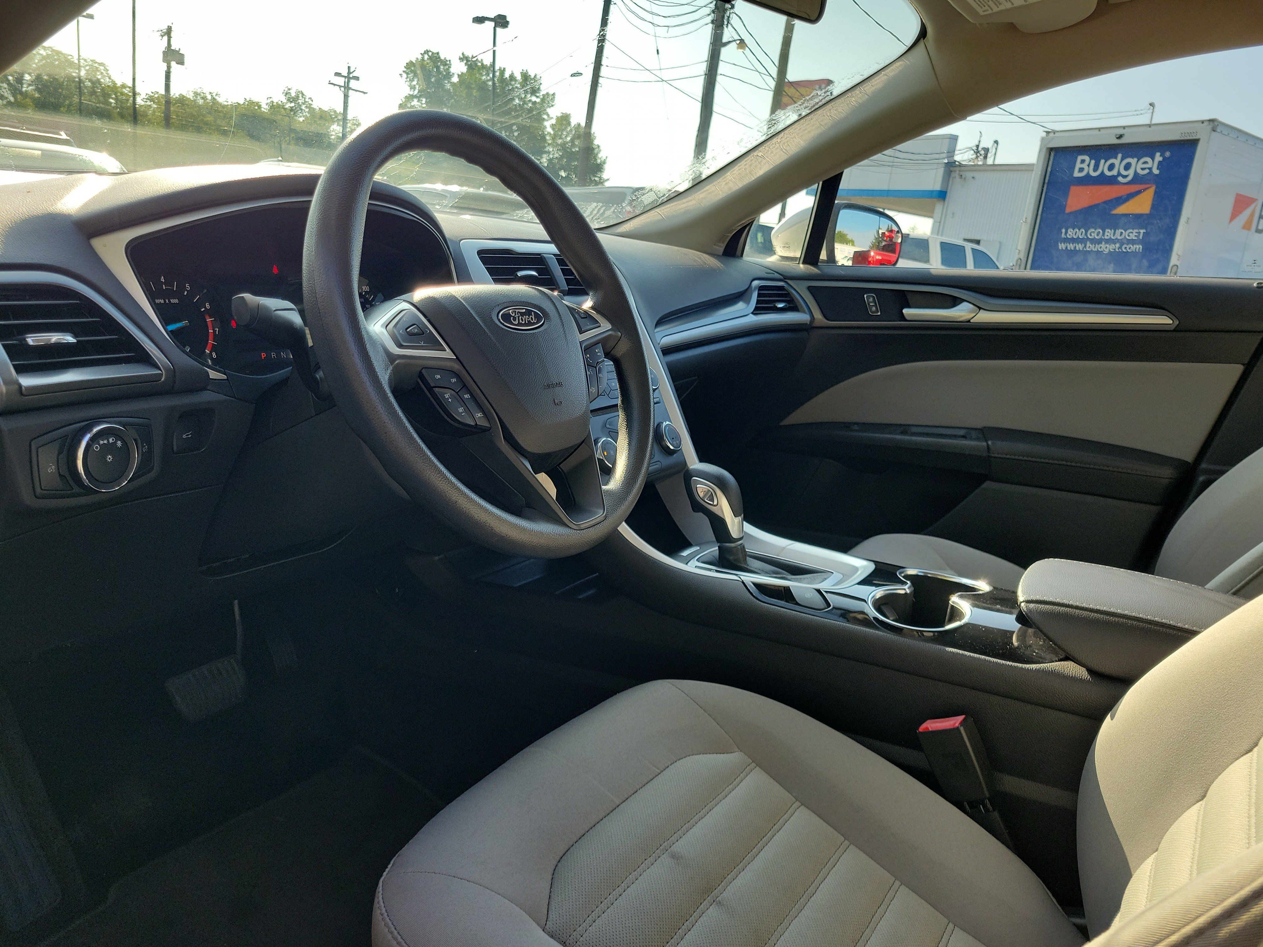 Used 2015 Ford Fusion S FWD image 19