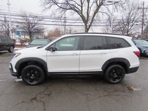 Certified 2022 Honda Pilot TrailSport image 3