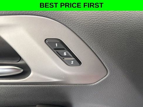 New 2027 Chrysler Pacifica Limited AWD/4WD image 26