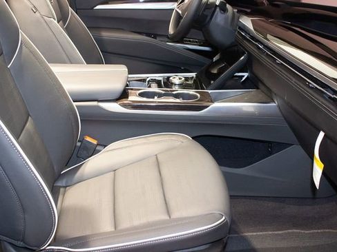 Used 2025 Cadillac Escalade Premium Luxury w/ Touring Package image 10