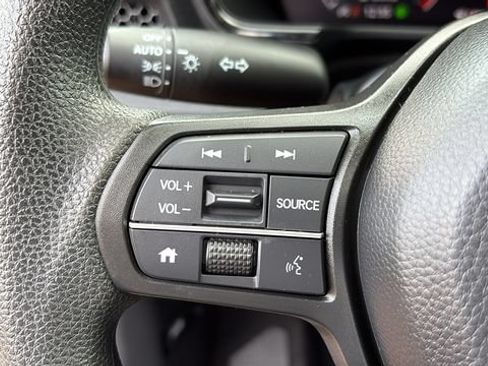 Used 2024 Honda CR-V EX image 13