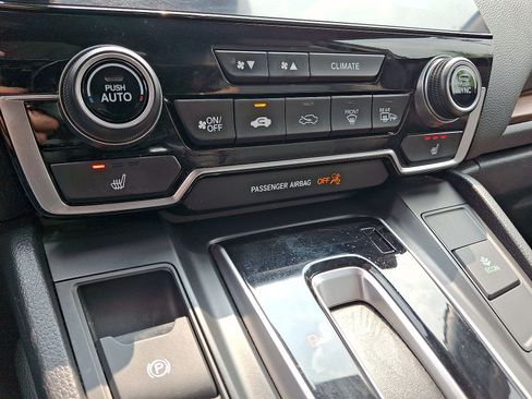 Used 2017 Honda CR-V Touring image 19