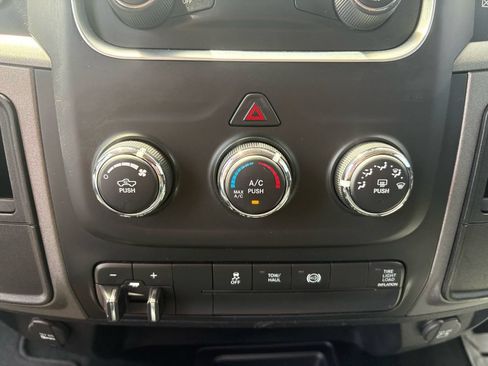 Used 2013 RAM 2500 Tradesman w/ Chrome Appearance Group AWD/4WD image 24