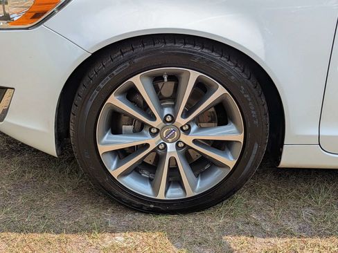 Used 2013 Volvo C70 T5 FWD image 11