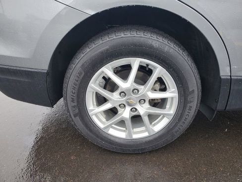 Certified 2024 Chevrolet Equinox LS w/ Driver Confidence II Package image 9