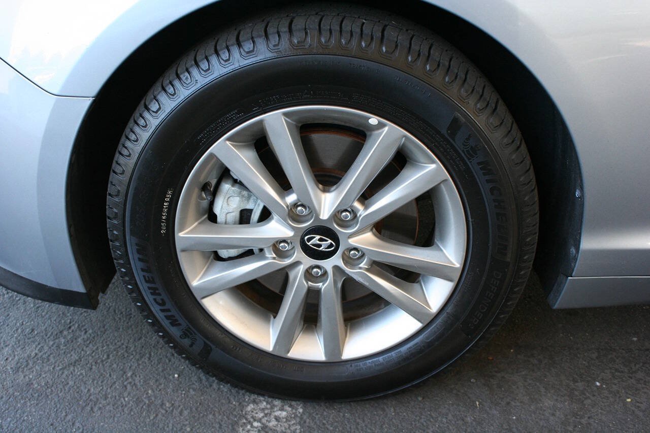 Used 2017 Hyundai Sonata SE FWD image 9