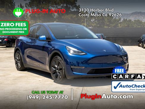Used 2024 Tesla Model Y Long Range RWD image 4