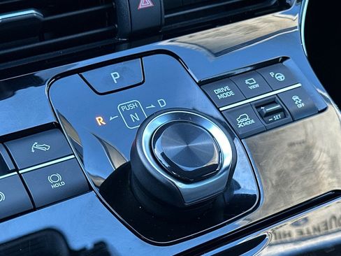 Certified 2023 Subaru Solterra AWD image 22