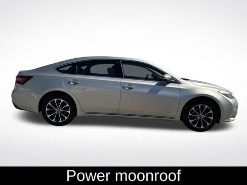 Used 2018 Toyota Avalon XLE Premium image 8