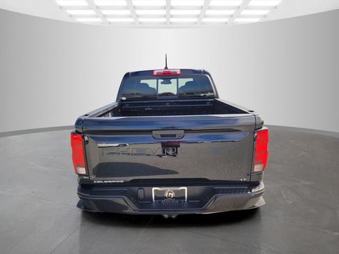 Used 2024 Chevrolet Colorado LT w/ LT Convenience Package RWD image 5