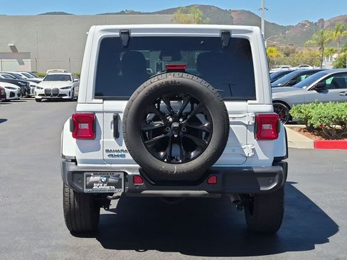 Used 2025 Jeep Wrangler Unlimited Sahara w/ Safety Group AWD/4WD image 9