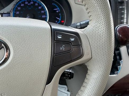 Used 2011 Toyota Sienna XLE w/ XLE Navigation Pkg FWD image 23