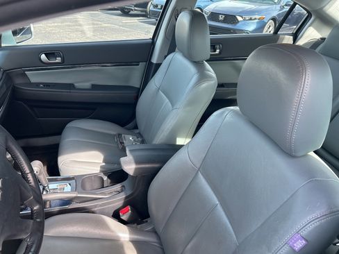 Used 2012 Mitsubishi Galant ES image 10