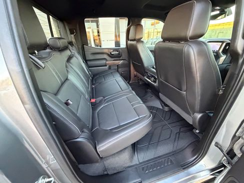 Used 2020 Chevrolet Silverado 1500 High Country image 35