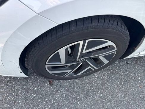 Used 2024 Volkswagen Jetta SEL FWD image 5