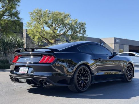 Used 2020 Ford Mustang GT Premium w/ GT Performance Package RWD image 4