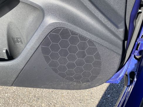 Used 2024 Subaru Crosstrek 2.0i Premium image 29