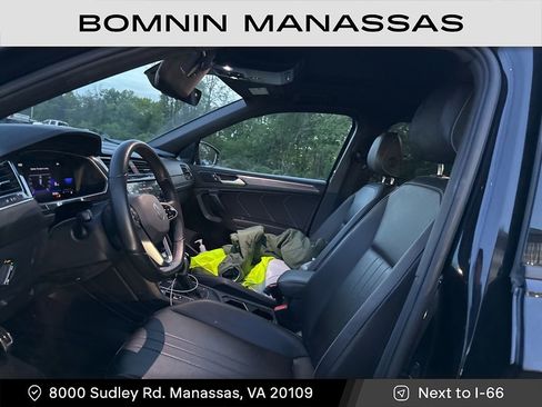 Used 2022 Volkswagen Tiguan SE R-Line FWD image 5