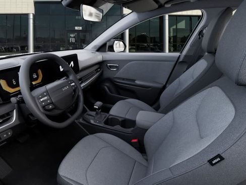 New 2026 Kia K4 FWD image 17