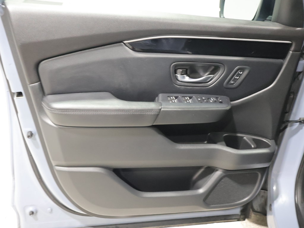 Used 2023 Honda Pilot Touring image 13