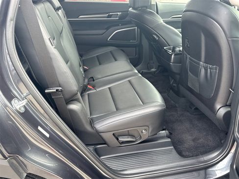 Used 2024 Kia Telluride LX image 15