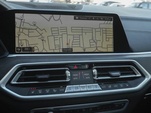 Certified 2022 BMW X5 xDrive40i w/ M Sport Package image 21