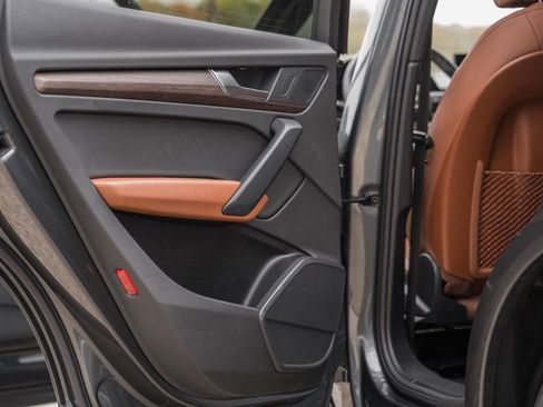 Used 2023 Audi Q5 2.0T Premium w/ Convenience Package image 33