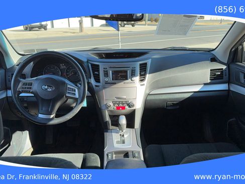 Used 2014 Subaru Legacy 2.5i Premium image 9
