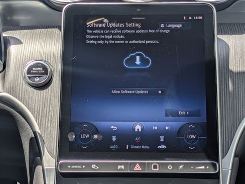 Certified 2025 Mercedes-Benz GLC 300 4MATIC image 17