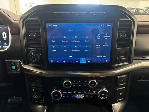 Used 2022 Ford F150 Lariat w/ Equipment Group 502A High AWD/4WD image 14