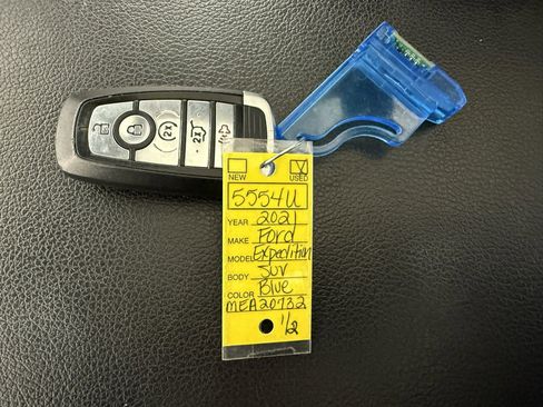 Used 2021 Ford Expedition XLT image 28