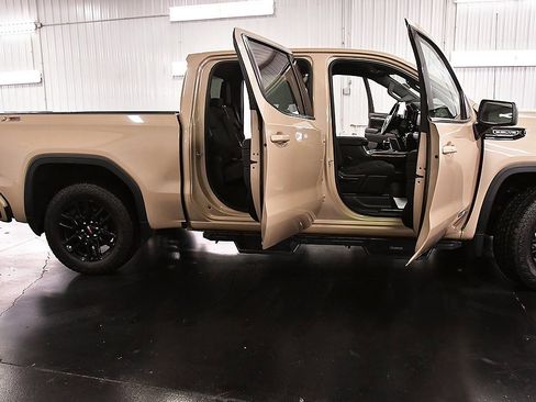 Used 2022 GMC Sierra 1500 Elevation image 32
