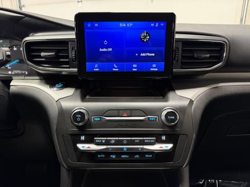 Certified 2020 Ford Explorer XLT w/ Equipment Group 202A image 19