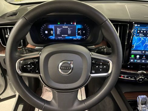 Certified 2024 Volvo XC60 B5 Ultimate w/ Protection Package Premier AWD/4WD image 12