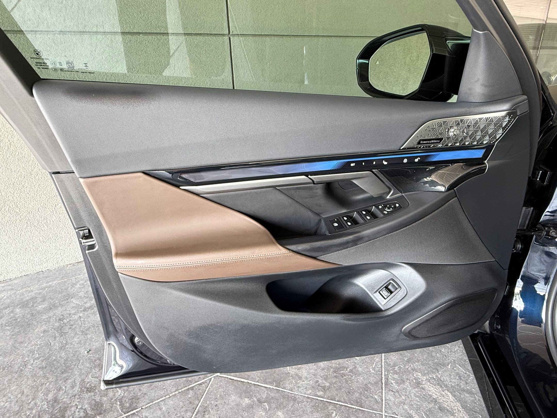 Used 2024 BMW i5 M60 AWD/4WD image 10