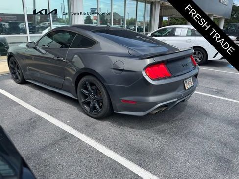 Used 2018 Ford Mustang GT Premium w/ Black Accent Package RWD image 3