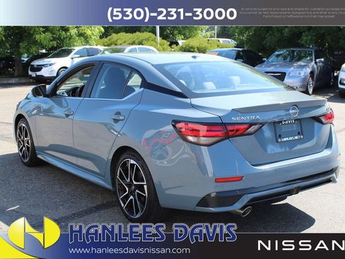 Used 2024 Nissan Sentra SR FWD image 9