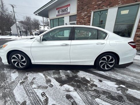 Used 2016 Honda Accord EX image 8