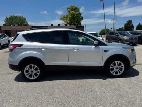Used 2018 Ford Escape SE AWD/4WD image 2