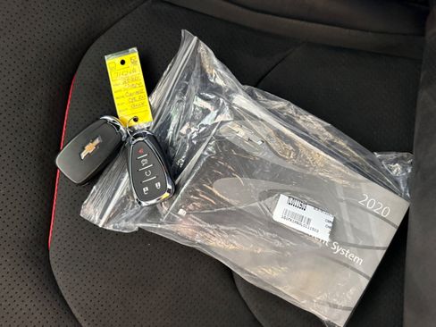 Used 2020 Chevrolet Camaro ZL1 RWD image 20