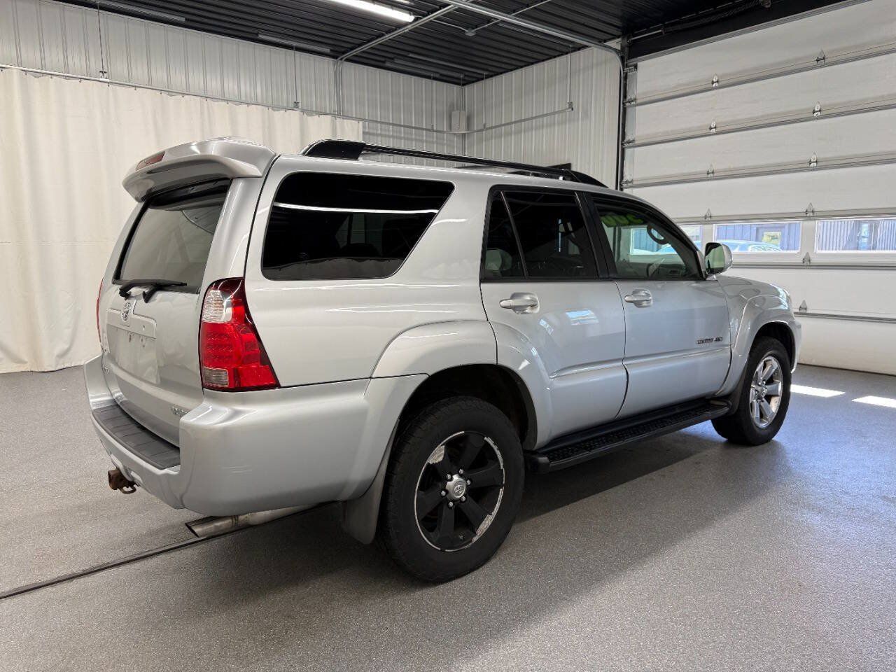 Used 2008 Toyota 4Runner Limited w/ Limited Extra Value Pkg 1 AWD/4WD image 4