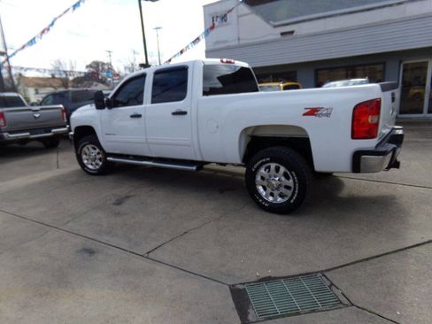 Used 2014 Chevrolet Silverado 2500 LT w/ Interior Plus Package image 6