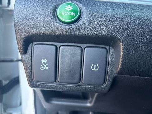 Used 2015 Honda CR-V LX image 16