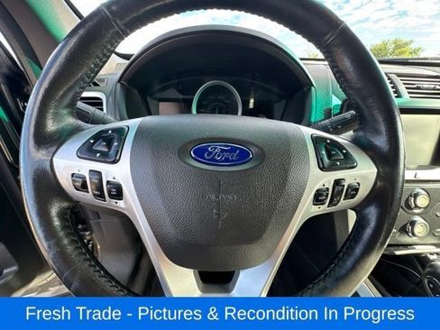 Used 2015 Ford Explorer XLT w/ Equipment Group 202B AWD/4WD image 12