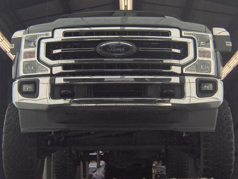 Used 2021 Ford F250 Lariat w/ Lariat Value Package AWD/4WD image 2