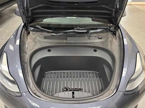 Used 2023 Tesla Model 3 Standard Range image 19