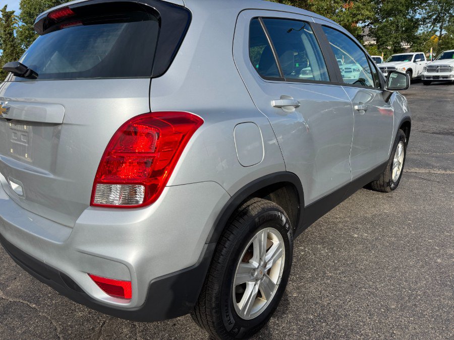 Used 2017 Chevrolet Trax LS AWD/4WD image 11