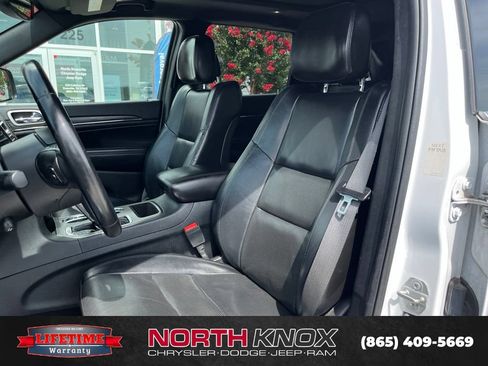 Used 2021 Jeep Grand Cherokee Limited w/ Luxury Group II RWD image 4