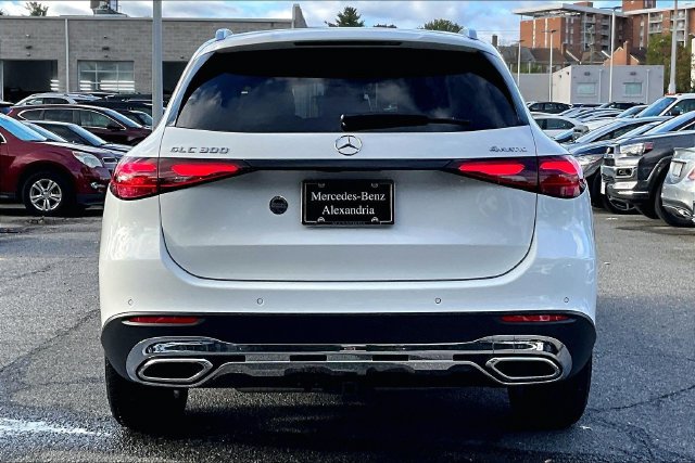 Used 2026 Mercedes-Benz GLC 300 4MATIC image 3